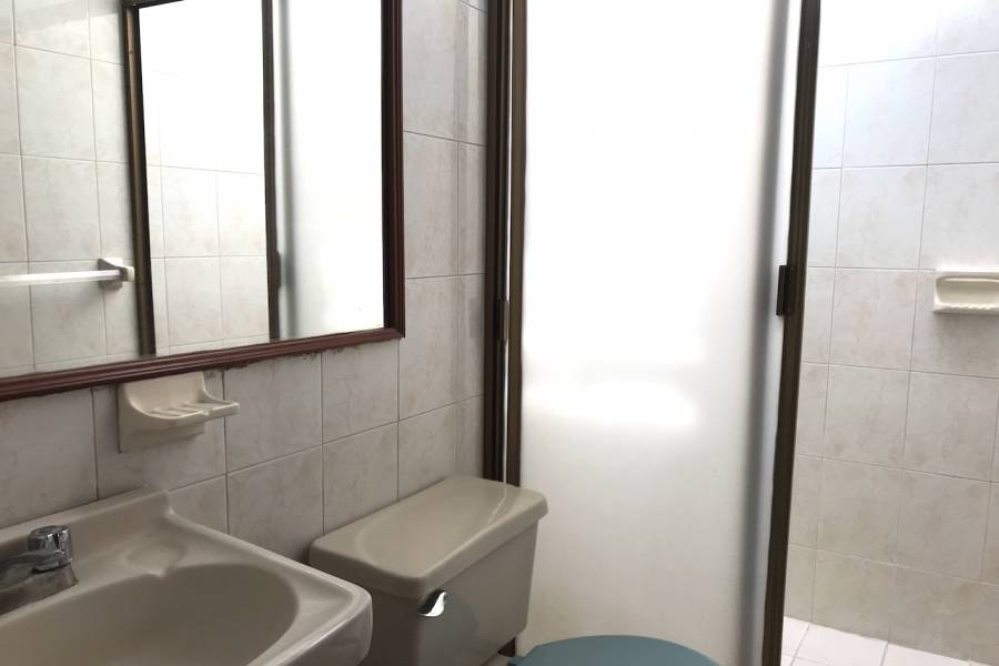 San Pedro Tlaquepaque, Jalisco, Mexico, 4 Bedrooms Bedrooms, ,2 BathroomsBathrooms,Casas,Venta,Camino Real a Colima ,2,40737