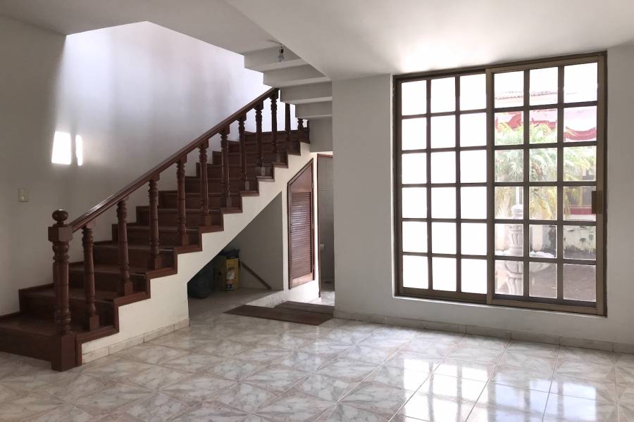 San Pedro Tlaquepaque, Jalisco, Mexico, 4 Bedrooms Bedrooms, ,2 BathroomsBathrooms,Casas,Venta,Camino Real a Colima ,2,40737