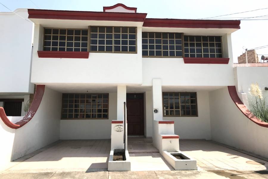 San Pedro Tlaquepaque, Jalisco, Mexico, 4 Bedrooms Bedrooms, ,2 BathroomsBathrooms,Casas,Venta,Camino Real a Colima ,2,40737