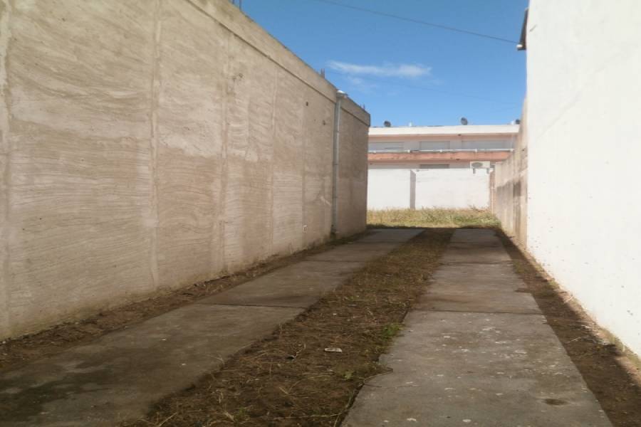 Santa Teresita, Buenos Aires, Argentina, ,2 BathroomsBathrooms,Locales,Venta,34,40748