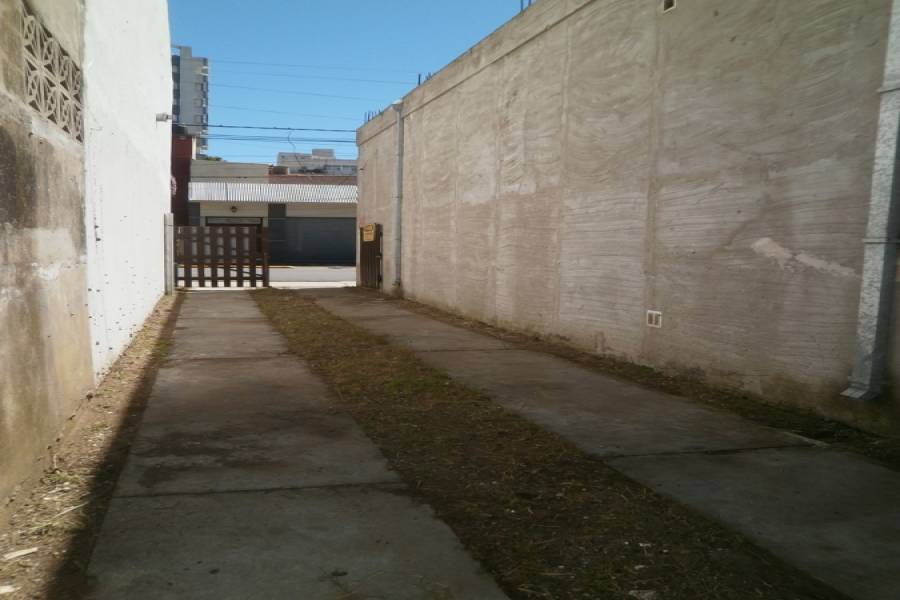 Santa Teresita, Buenos Aires, Argentina, ,2 BathroomsBathrooms,Locales,Venta,34,40748