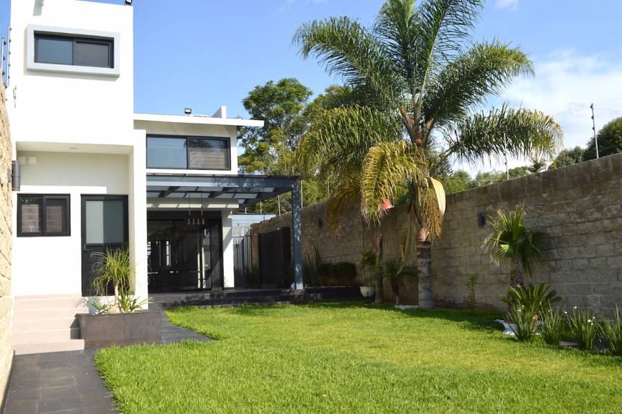 Zapopan, Jalisco, Mexico, 3 Bedrooms Bedrooms, ,5 BathroomsBathrooms,Casas,Venta,Los Robles ,40899