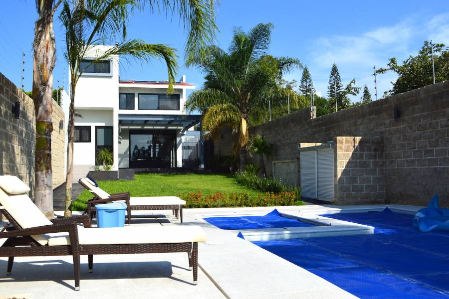 Zapopan, Jalisco, Mexico, 3 Bedrooms Bedrooms, ,5 BathroomsBathrooms,Casas,Venta,Los Robles ,40899