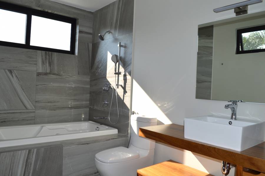 Zapopan, Jalisco, Mexico, 3 Bedrooms Bedrooms, ,5 BathroomsBathrooms,Casas,Venta,Los Robles ,40899