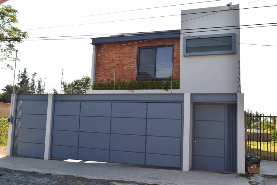 Zapopan, Jalisco, Mexico, 3 Bedrooms Bedrooms, ,5 BathroomsBathrooms,Casas,Venta,Los Robles ,40899