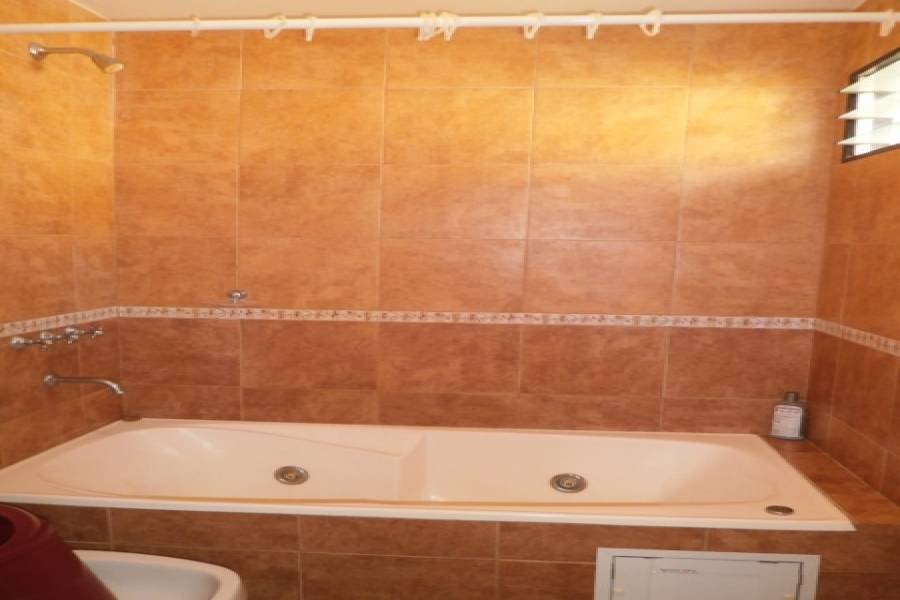 Santa Teresita, Buenos Aires, Argentina, 2 Bedrooms Bedrooms, ,2 BathroomsBathrooms,Casas,Temporario,SANTIAGO DEL ESTERO,40946