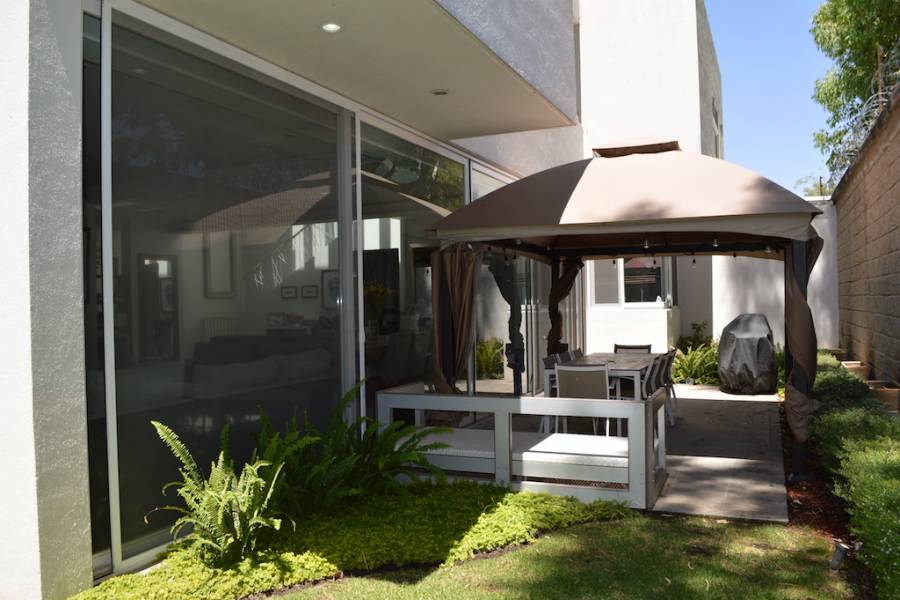 Zapopan, Jalisco, Mexico, 4 Bedrooms Bedrooms, ,5 BathroomsBathrooms,Casas,Venta,Paseo Solares,3,40973