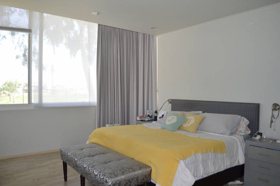 Zapopan, Jalisco, Mexico, 4 Bedrooms Bedrooms, ,5 BathroomsBathrooms,Casas,Venta,Paseo Solares,3,40973