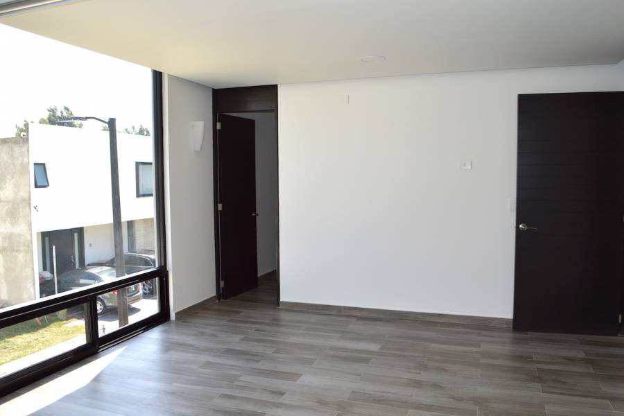 Zapopan, Jalisco, Mexico, 3 Bedrooms Bedrooms, ,4 BathroomsBathrooms,Casas,Venta,Ramón Corona ,2,40982