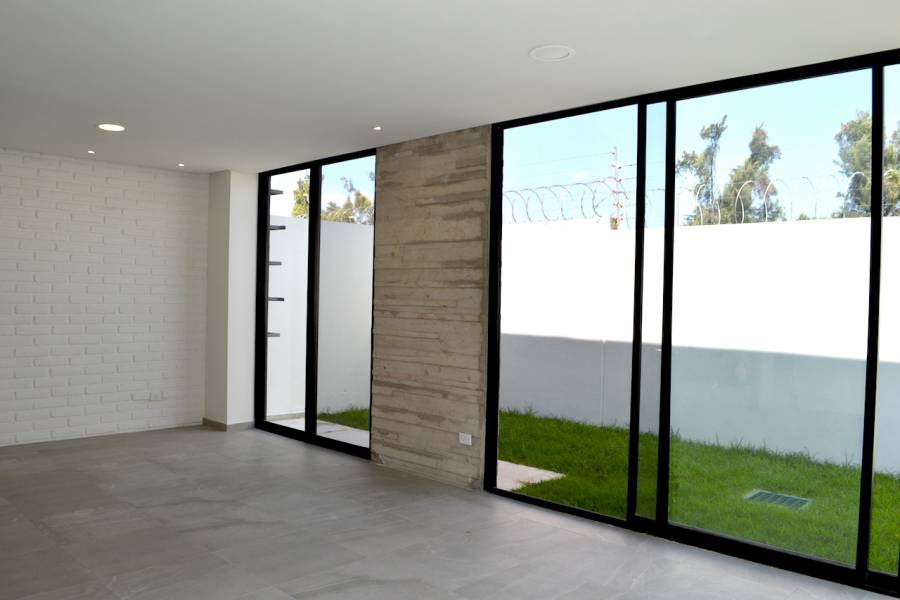 Zapopan, Jalisco, Mexico, 3 Bedrooms Bedrooms, ,4 BathroomsBathrooms,Casas,Venta,Ramón Corona ,2,40982