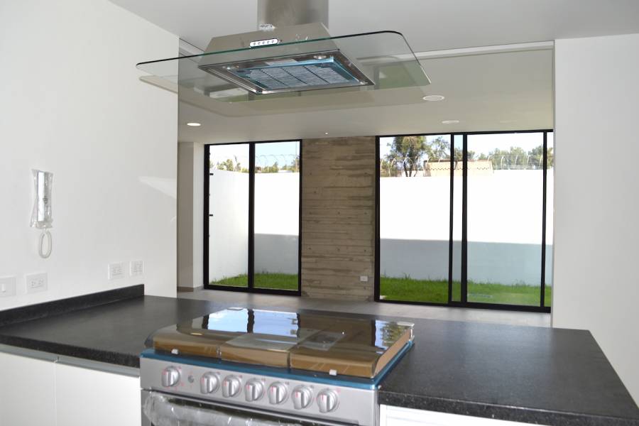 Zapopan, Jalisco, Mexico, 3 Bedrooms Bedrooms, ,4 BathroomsBathrooms,Casas,Venta,Ramón Corona ,2,40982