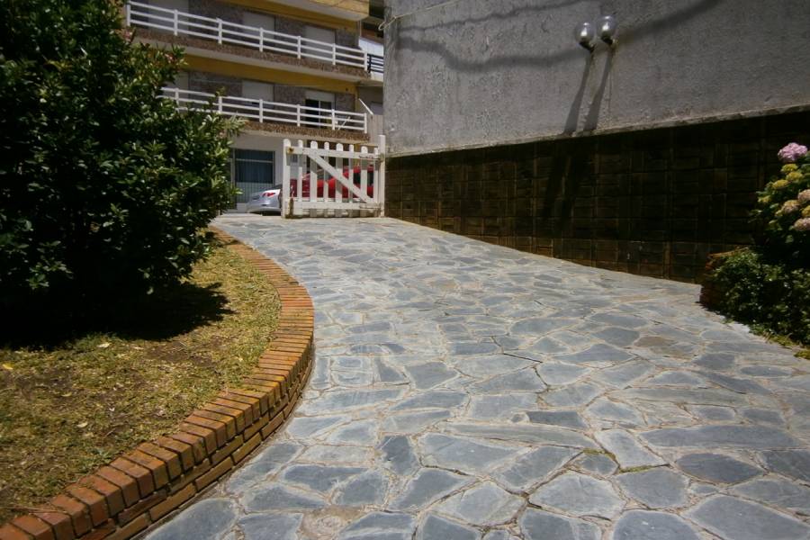 Santa Teresita, Buenos Aires, Argentina, 1 Dormitorio Bedrooms, ,1 BañoBathrooms,Apartamentos,Temporario, 39 ,40987