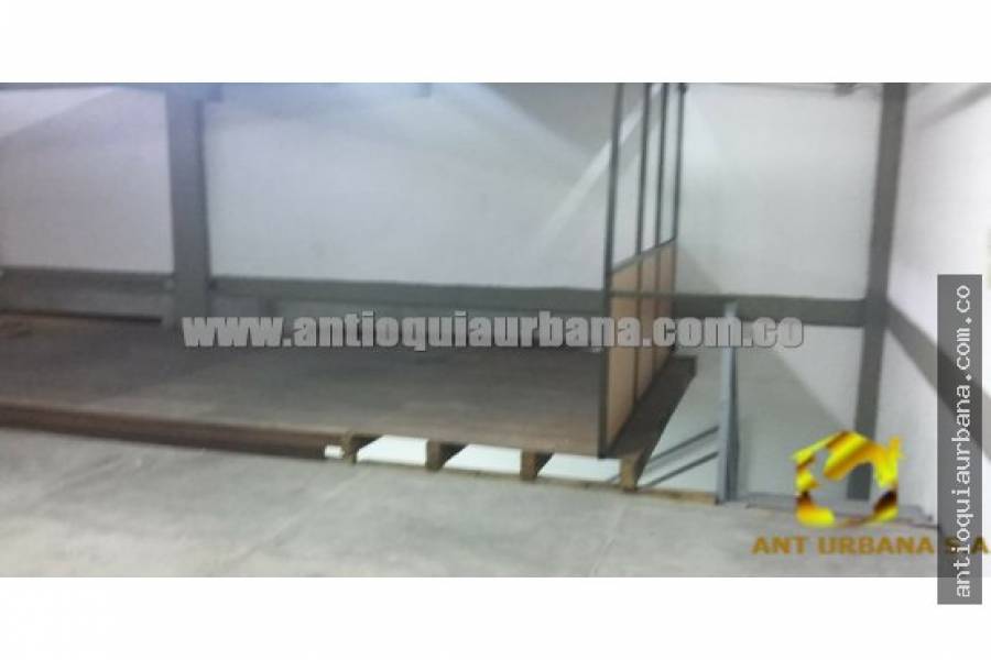 Medellin, Antioquia, Colombia, ,3 BathroomsBathrooms,Bodegas,Alquiler-Arriendo,CARRERA 65,41003