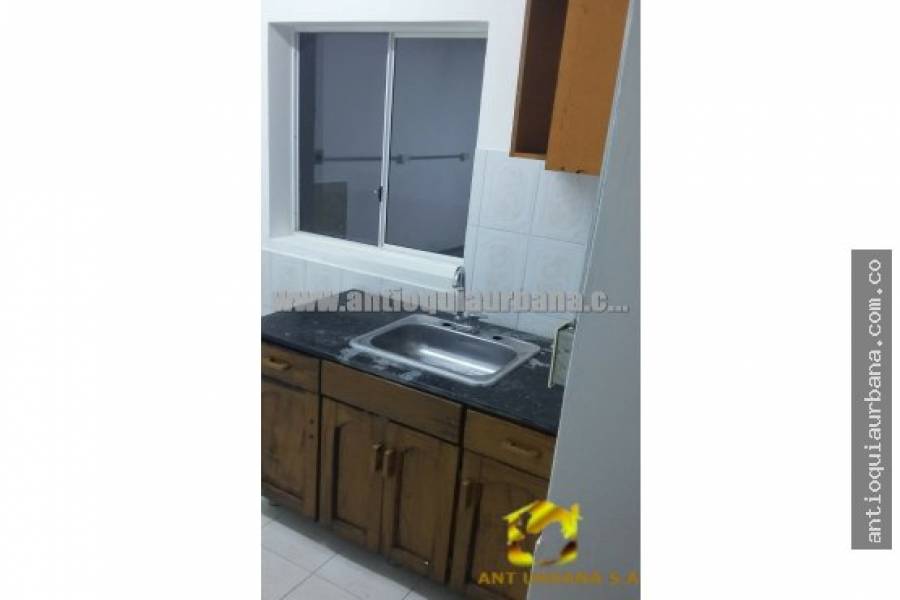 Medellin, Antioquia, Colombia, ,3 BathroomsBathrooms,Bodegas,Alquiler-Arriendo,CARRERA 65,41003