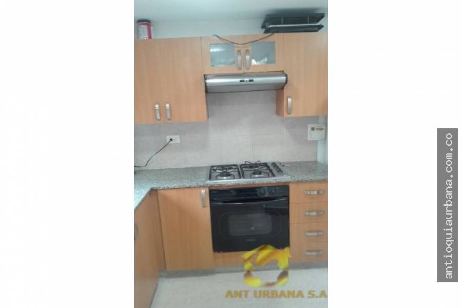 Envigado, Antioquia, Colombia, 3 Bedrooms Bedrooms, ,4 BathroomsBathrooms,Casas,Alquiler-Arriendo,CALLE 7,41019