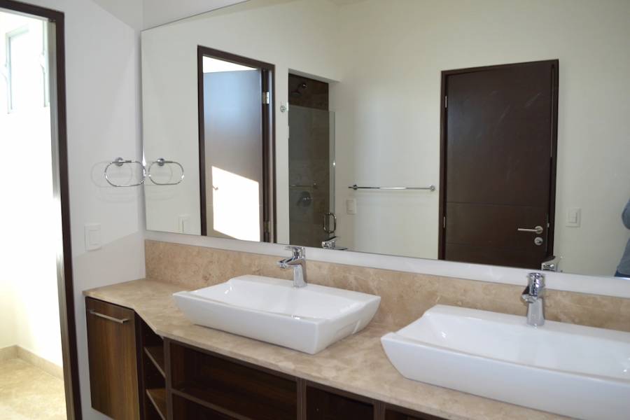 Zapopan, Jalisco, Mexico, 3 Bedrooms Bedrooms, ,4 BathroomsBathrooms,Apartamentos,Venta, Paseo Royal Country,28,41049