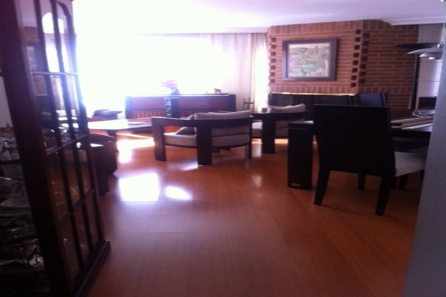 Bogotá D.C, Cundinamarca, Colombia, 3 Bedrooms Bedrooms, ,2 BathroomsBathrooms,Apartamentos,Venta,CALLE 102,4,41163