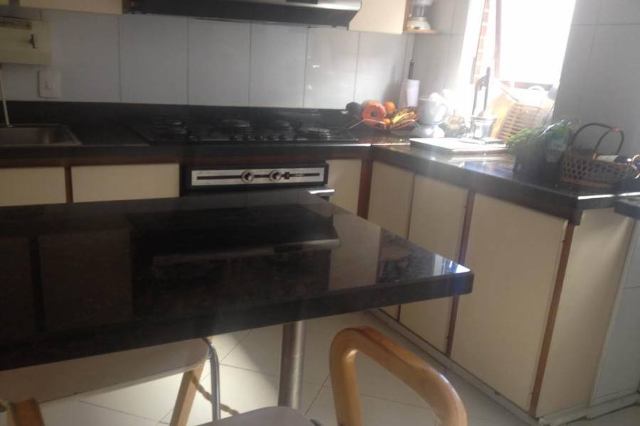 Bogotá D.C, Cundinamarca, Colombia, 3 Bedrooms Bedrooms, ,2 BathroomsBathrooms,Apartamentos,Venta,CALLE 102,4,41163