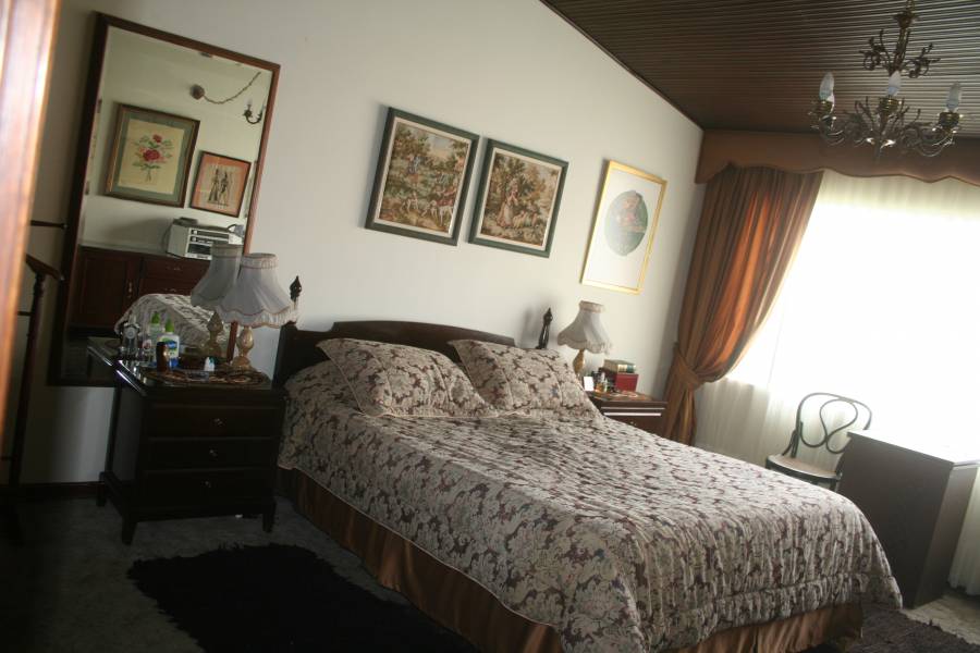 Bogotá D.C, Cundinamarca, Colombia, 3 Bedrooms Bedrooms, ,2 BathroomsBathrooms,Casas,Venta,CALLE 134 ,41179