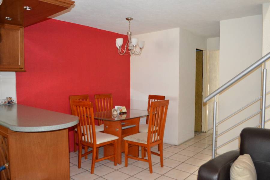 Zapopan, Jalisco, Mexico, 5 Bedrooms Bedrooms, ,3 BathroomsBathrooms,Casas,Venta, Fray Jose Cavaller,41180
