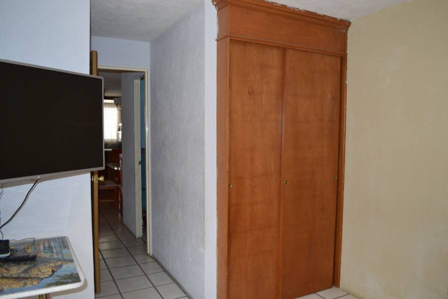 Zapopan, Jalisco, Mexico, 5 Bedrooms Bedrooms, ,3 BathroomsBathrooms,Casas,Venta, Fray Jose Cavaller,41180
