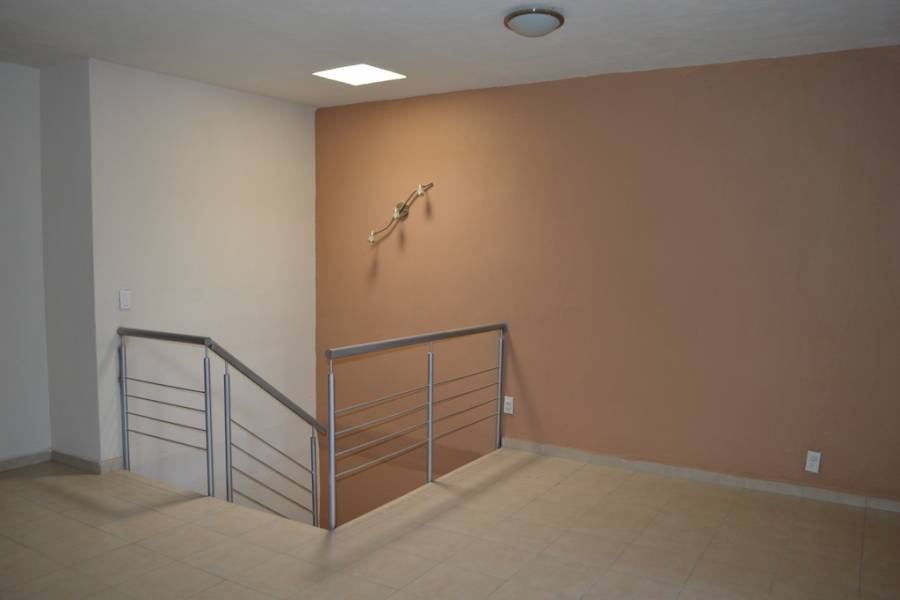 Zapopan, Jalisco, Mexico, 5 Bedrooms Bedrooms, ,3 BathroomsBathrooms,Casas,Venta, Fray Jose Cavaller,41180
