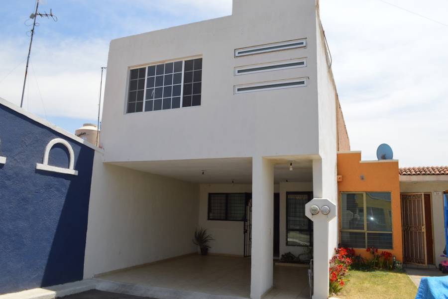 Zapopan, Jalisco, Mexico, 5 Bedrooms Bedrooms, ,3 BathroomsBathrooms,Casas,Venta, Fray Jose Cavaller,41180