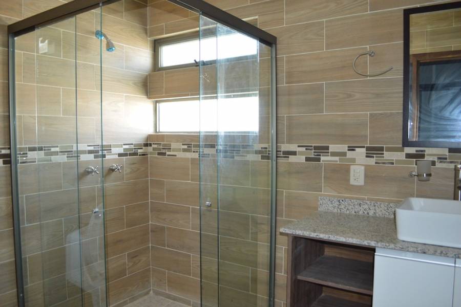 Zapopan, Jalisco, Mexico, 3 Bedrooms Bedrooms, ,2 BathroomsBathrooms,Casas,Venta,Valle Imperial,41181