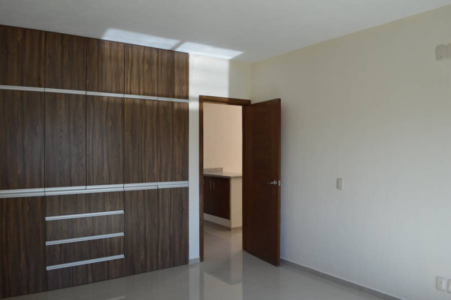 Zapopan, Jalisco, Mexico, 3 Bedrooms Bedrooms, ,2 BathroomsBathrooms,Casas,Venta,Valle Imperial,41181