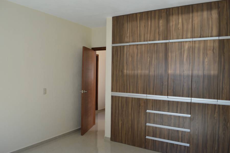 Zapopan, Jalisco, Mexico, 3 Bedrooms Bedrooms, ,2 BathroomsBathrooms,Casas,Venta,Valle Imperial,41181
