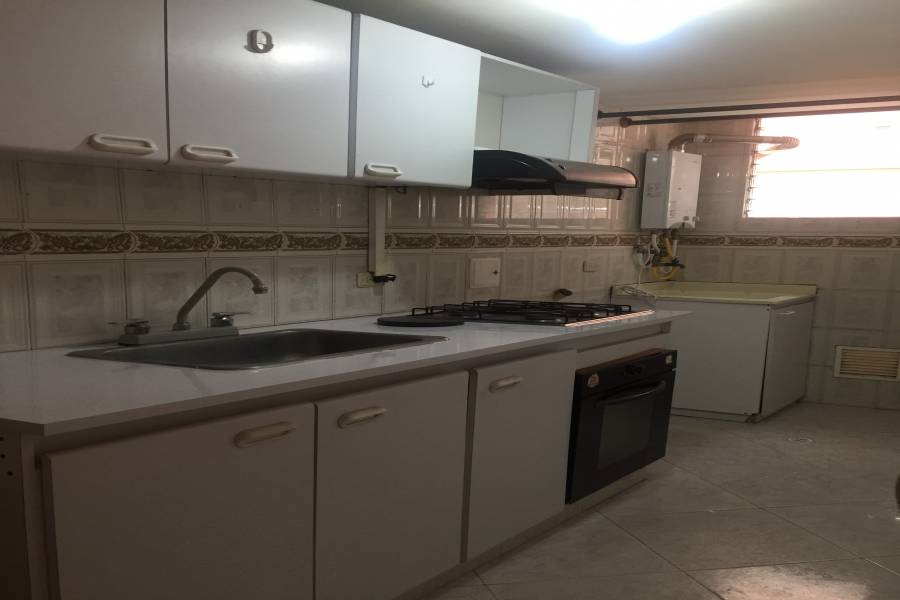 Bogotá D.C, Cundinamarca, Colombia, 2 Bedrooms Bedrooms, ,2 BathroomsBathrooms,Apartamentos,Alquiler-Arriendo,ALAMEDA DE BRITALIA ,CARRERA 56 ,4,41182