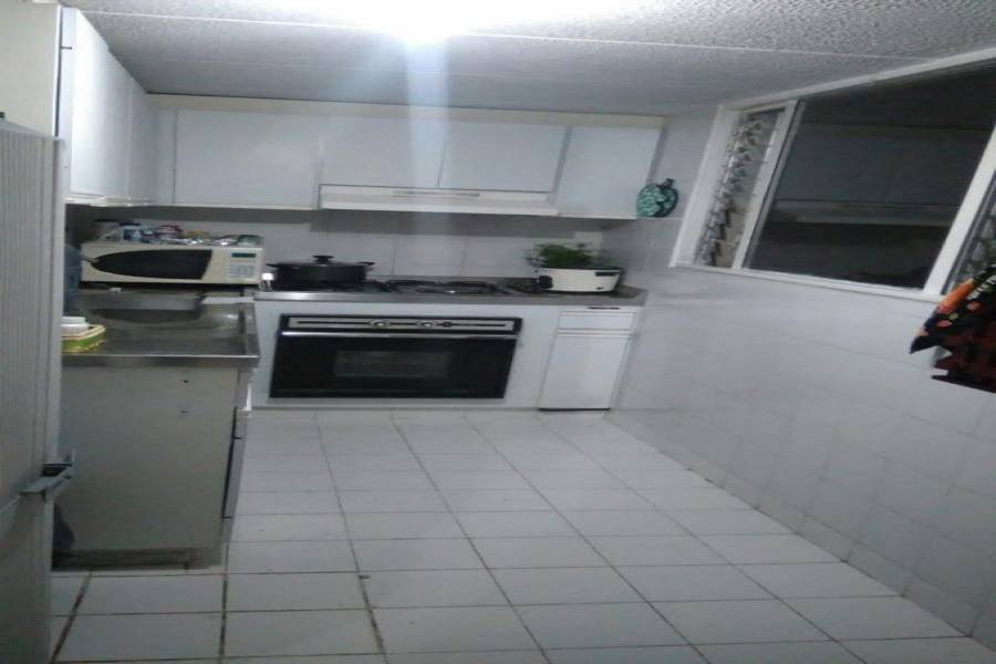 Bogotá D.C, Cundinamarca, Colombia, 3 Bedrooms Bedrooms, ,2 BathroomsBathrooms,Apartamentos,Venta,CONJUNTO EL MORAL ,CARRERA 8 A,4,41192