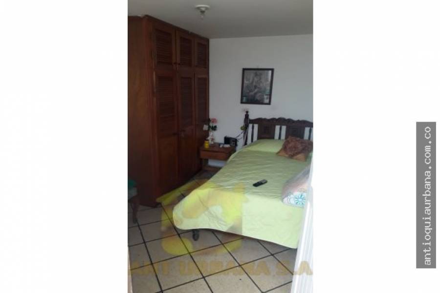 Sabaneta, Antioquia, Colombia, 5 Bedrooms Bedrooms, ,2 BathroomsBathrooms,Casas,Venta,CALLE 77 SUR ENTRE 76 Y 78,41232