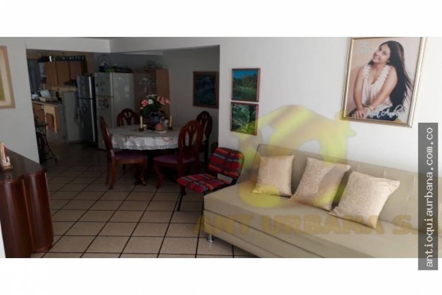 Sabaneta, Antioquia, Colombia, 5 Bedrooms Bedrooms, ,2 BathroomsBathrooms,Casas,Venta,CALLE 77 SUR ENTRE 76 Y 78,41232