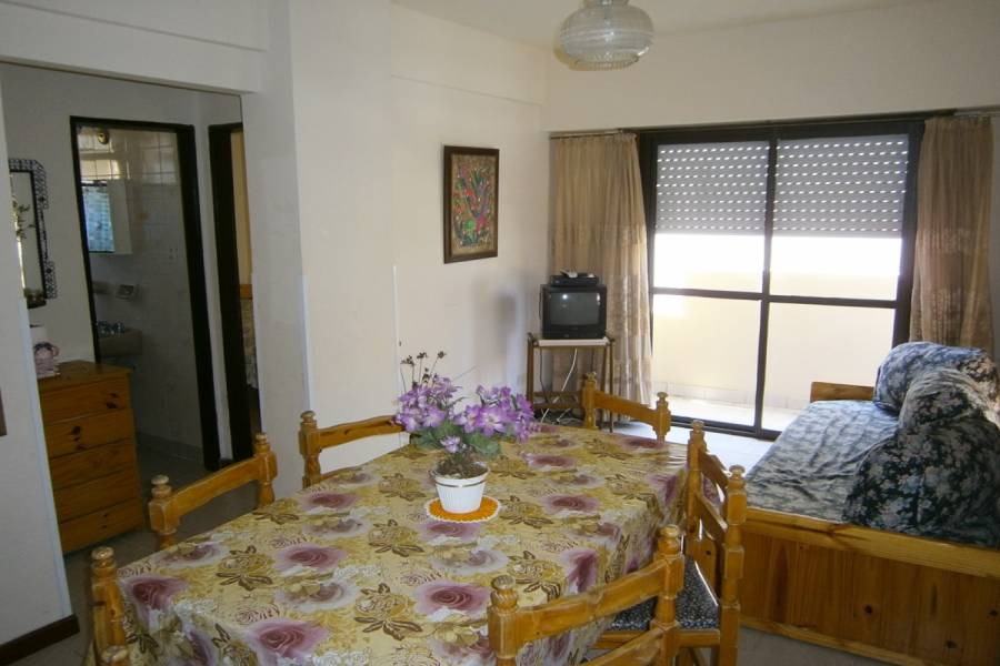 Santa Teresita, Buenos Aires, Argentina, 1 Dormitorio Bedrooms, ,1 BañoBathrooms,Apartamentos,Temporario,36,1,41236