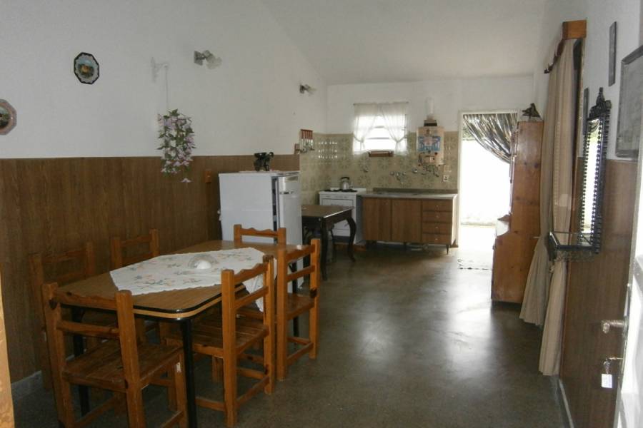 Santa Teresita, Buenos Aires, Argentina, 2 Bedrooms Bedrooms, ,1 BañoBathrooms,PH Tipo Casa,Temporario,49,41242