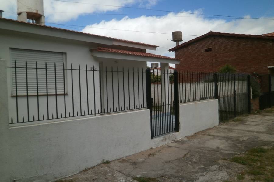 Santa Teresita, Buenos Aires, Argentina, 2 Bedrooms Bedrooms, ,1 BañoBathrooms,PH Tipo Casa,Temporario,30,41243