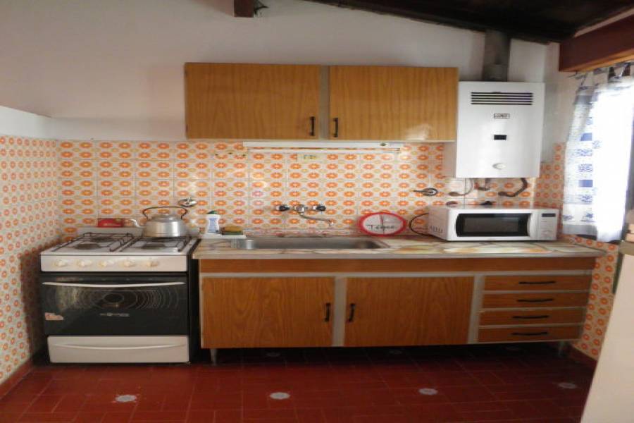 Santa Teresita, Buenos Aires, Argentina, 2 Bedrooms Bedrooms, ,1 BañoBathrooms,PH Tipo Casa,Temporario,1,41264