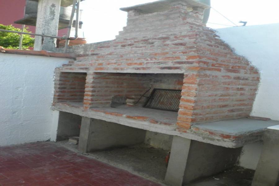 Santa Teresita, Buenos Aires, Argentina, 2 Bedrooms Bedrooms, ,1 BañoBathrooms,PH Tipo Casa,Temporario,1,41264