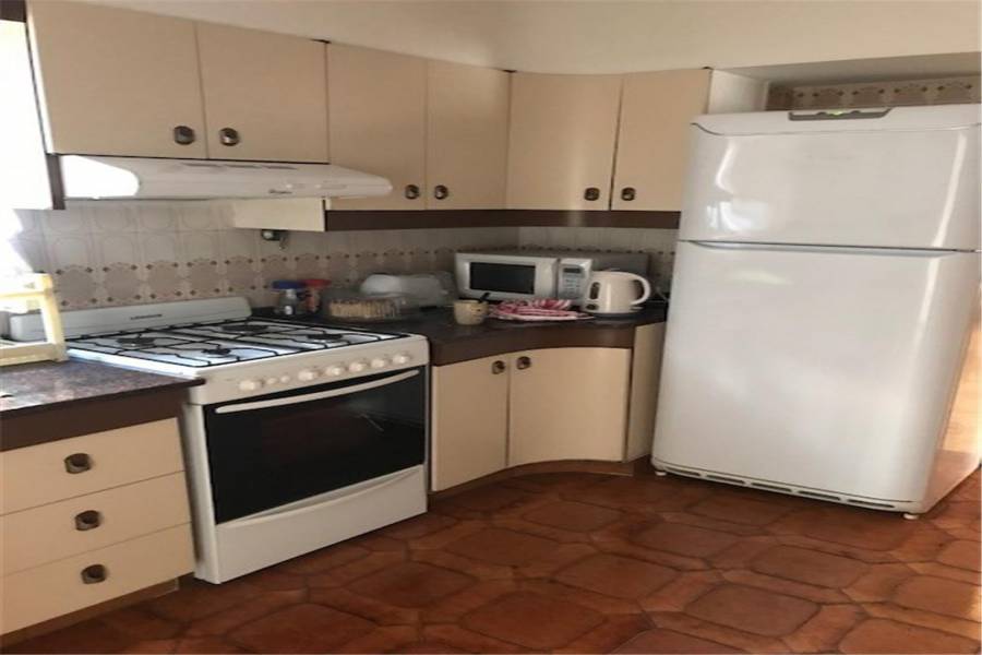 Liniers, Buenos Aires, Argentina, 3 Bedrooms Bedrooms, ,2 BathroomsBathrooms,Casas,Venta,EL ZORZAL,41307