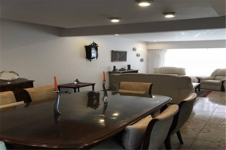 Liniers, Buenos Aires, Argentina, 3 Bedrooms Bedrooms, ,2 BathroomsBathrooms,Casas,Venta,EL ZORZAL,41307