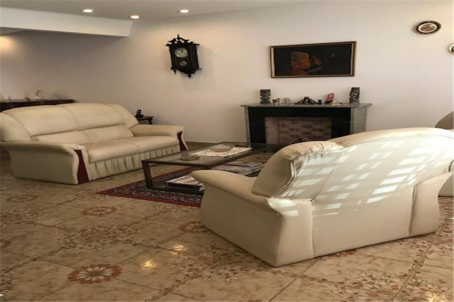 Liniers, Buenos Aires, Argentina, 3 Bedrooms Bedrooms, ,2 BathroomsBathrooms,Casas,Venta,EL ZORZAL,41307