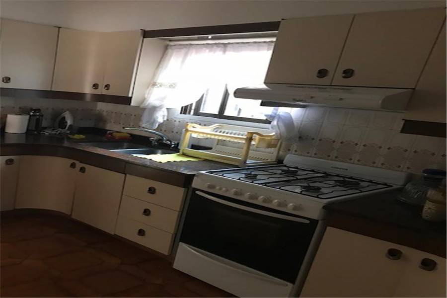 Liniers, Buenos Aires, Argentina, 3 Bedrooms Bedrooms, ,2 BathroomsBathrooms,Casas,Venta,EL ZORZAL,41307