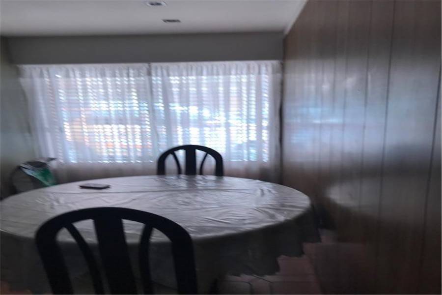 Liniers, Buenos Aires, Argentina, 3 Bedrooms Bedrooms, ,2 BathroomsBathrooms,Casas,Venta,EL ZORZAL,41307