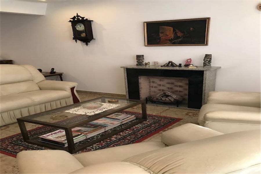 Liniers, Buenos Aires, Argentina, 3 Bedrooms Bedrooms, ,2 BathroomsBathrooms,Casas,Venta,EL ZORZAL,41307