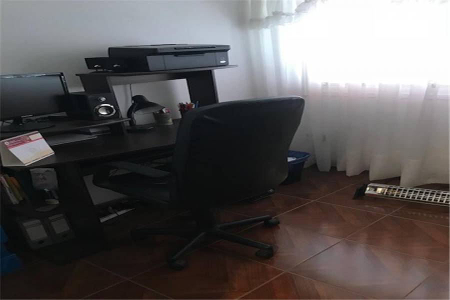 Liniers, Buenos Aires, Argentina, 3 Bedrooms Bedrooms, ,2 BathroomsBathrooms,Casas,Venta,EL ZORZAL,41307