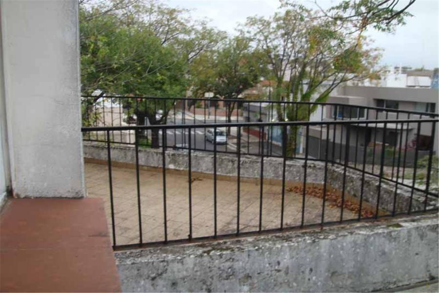 Villa Urquiza, Buenos Aires, Argentina, 6 Bedrooms Bedrooms, ,3 BathroomsBathrooms,Casas,Venta,tronador,41308