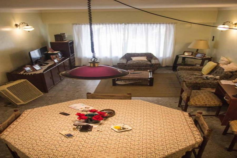 Liniers, Buenos Aires, Argentina, 2 Bedrooms Bedrooms, ,1 BañoBathrooms,PH Tipo Casa,Venta,PASAJE TOMAS VALENCIA,1,41312