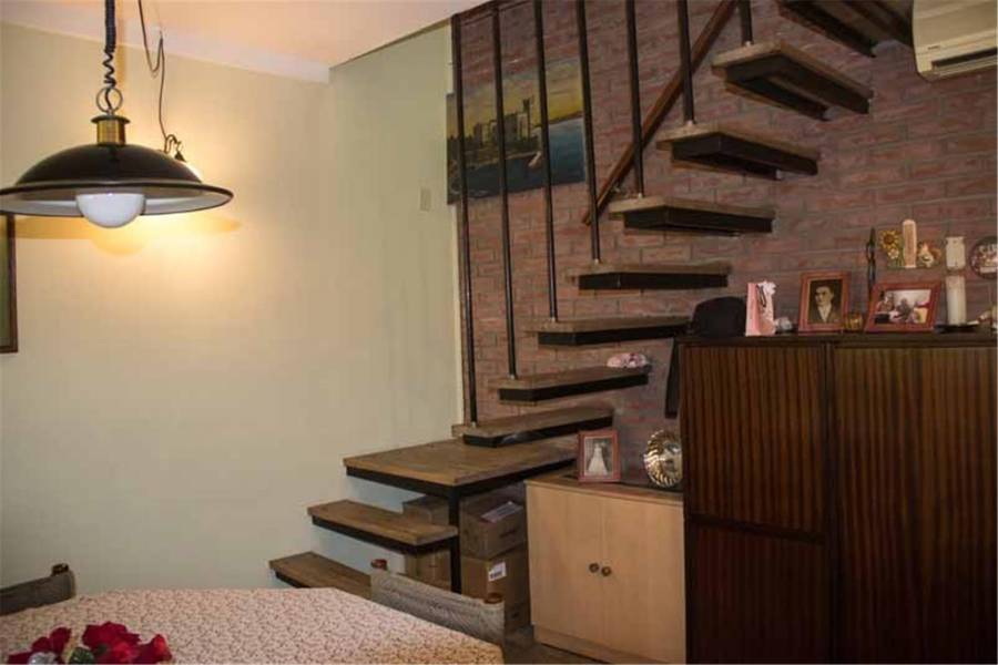 Liniers, Buenos Aires, Argentina, 2 Bedrooms Bedrooms, ,1 BañoBathrooms,PH Tipo Casa,Venta,PASAJE TOMAS VALENCIA,1,41312