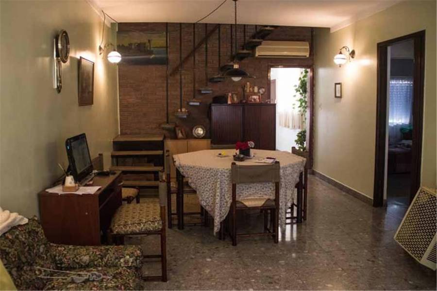 Liniers, Buenos Aires, Argentina, 2 Bedrooms Bedrooms, ,1 BañoBathrooms,PH Tipo Casa,Venta,PASAJE TOMAS VALENCIA,1,41312